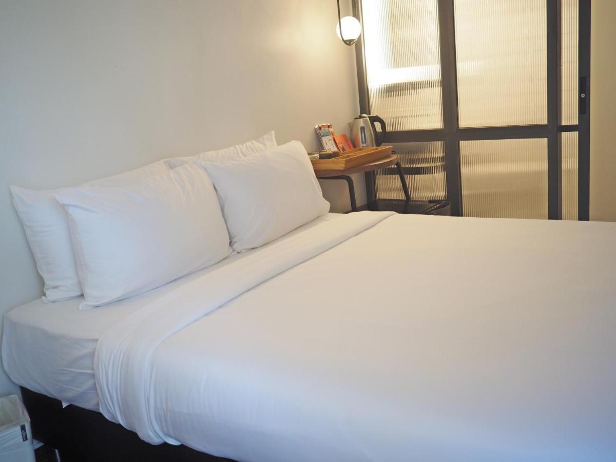 Wonderwall Hotel Chiang Mai Bagian luar foto