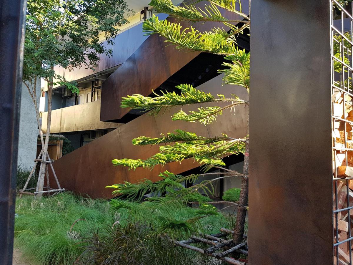 Wonderwall Hotel Chiang Mai Bagian luar foto