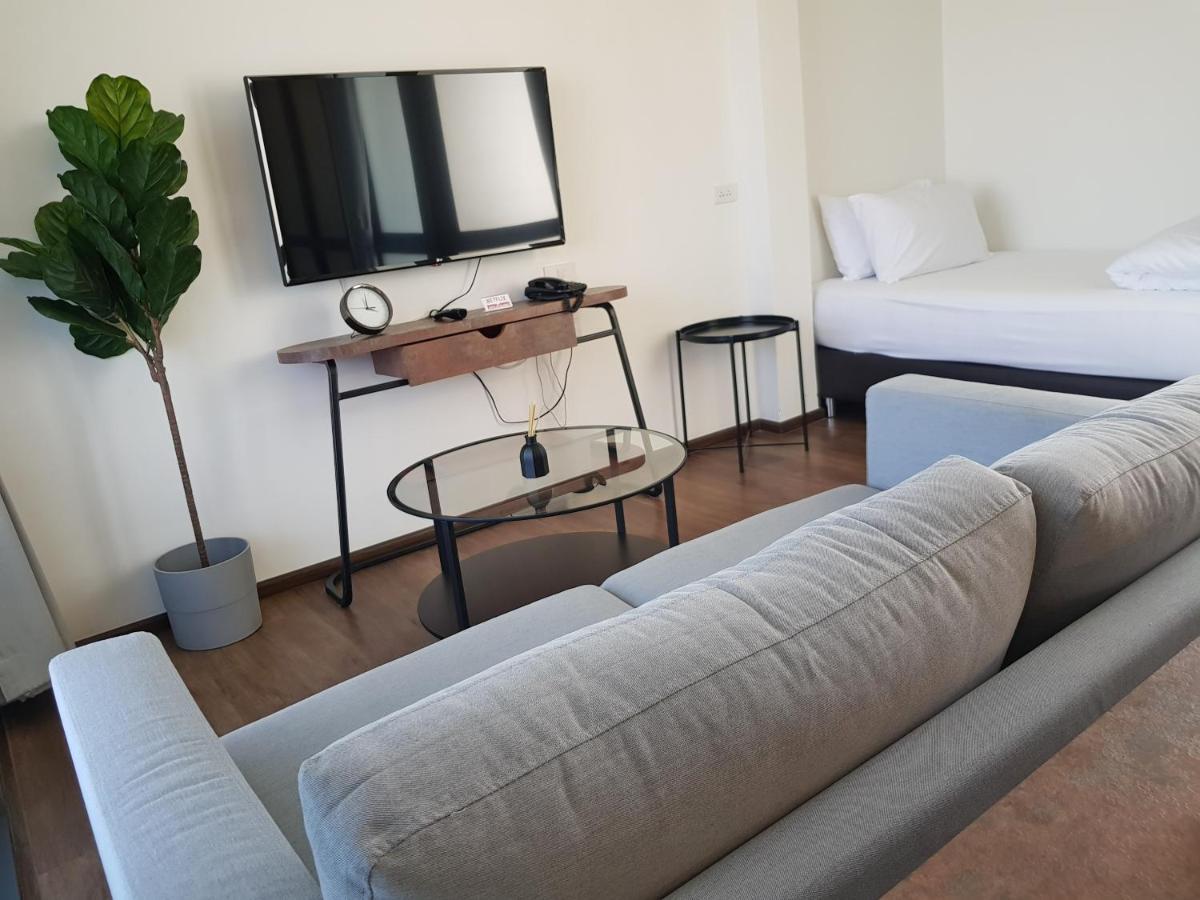 Wonderwall Hotel Chiang Mai Bagian luar foto