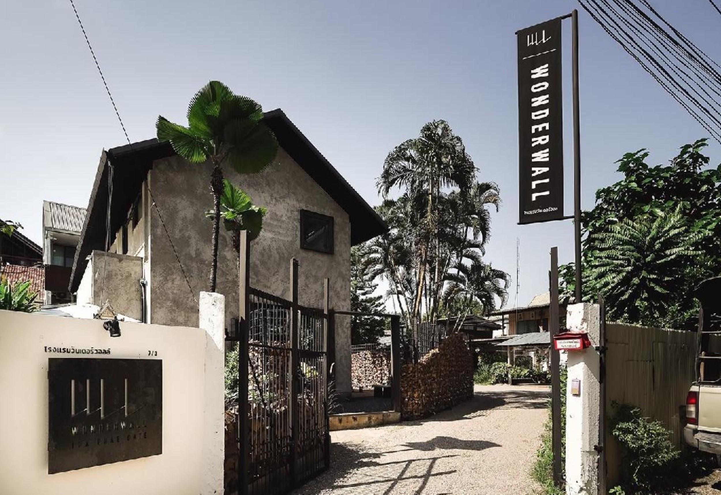 Wonderwall Hotel Chiang Mai Bagian luar foto