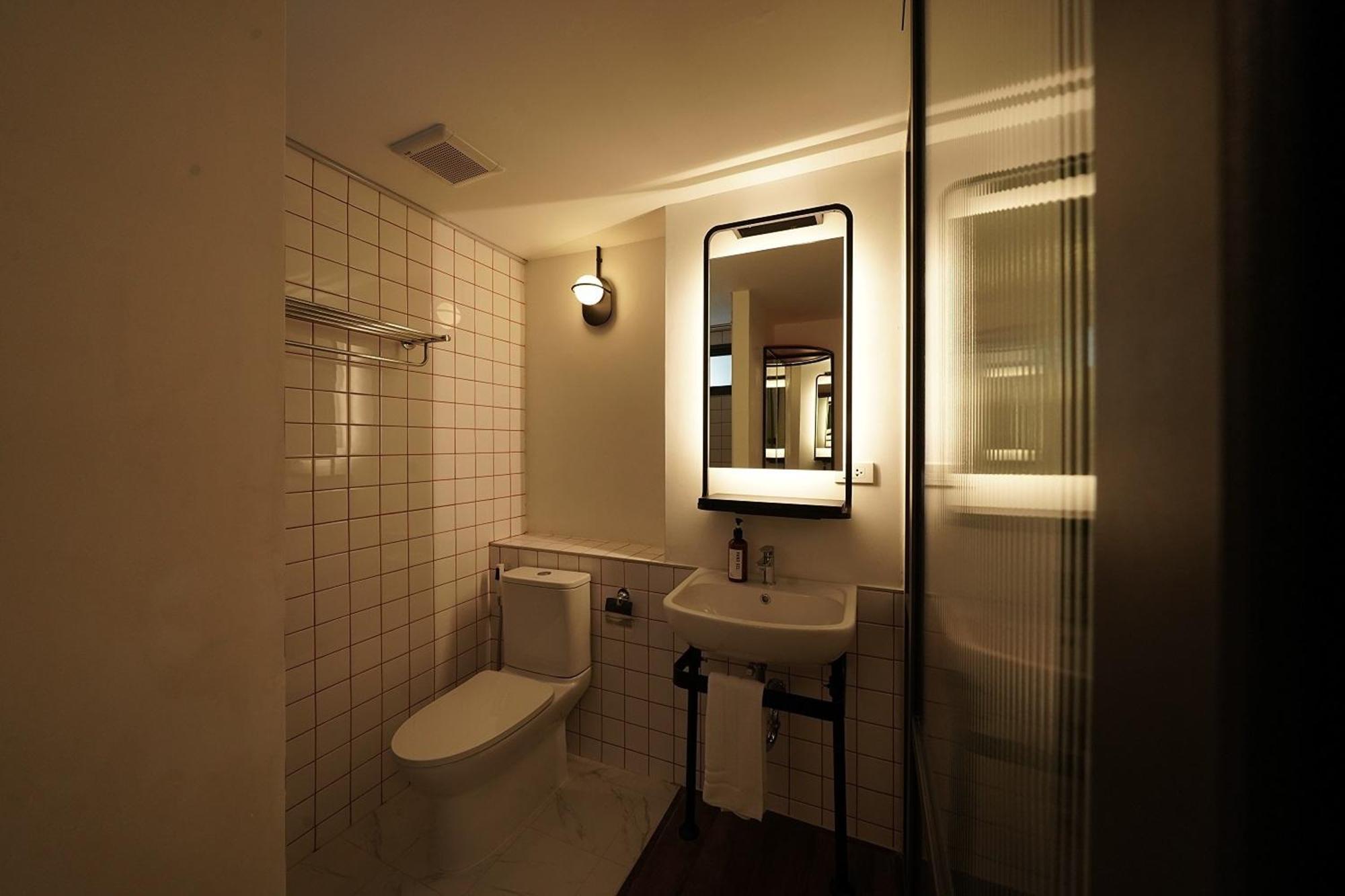 Wonderwall Hotel Chiang Mai Bagian luar foto